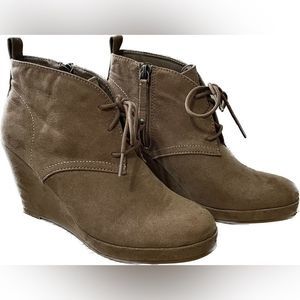 Dolce Vita Ankle Boots Size 6.5